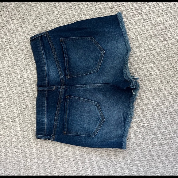 High rise distressed denim shorts - Picture 3 of 6